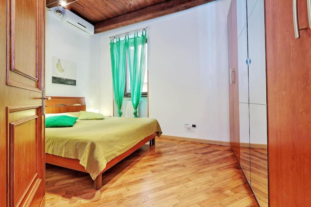 The Red Apartment Rome Luaran gambar
