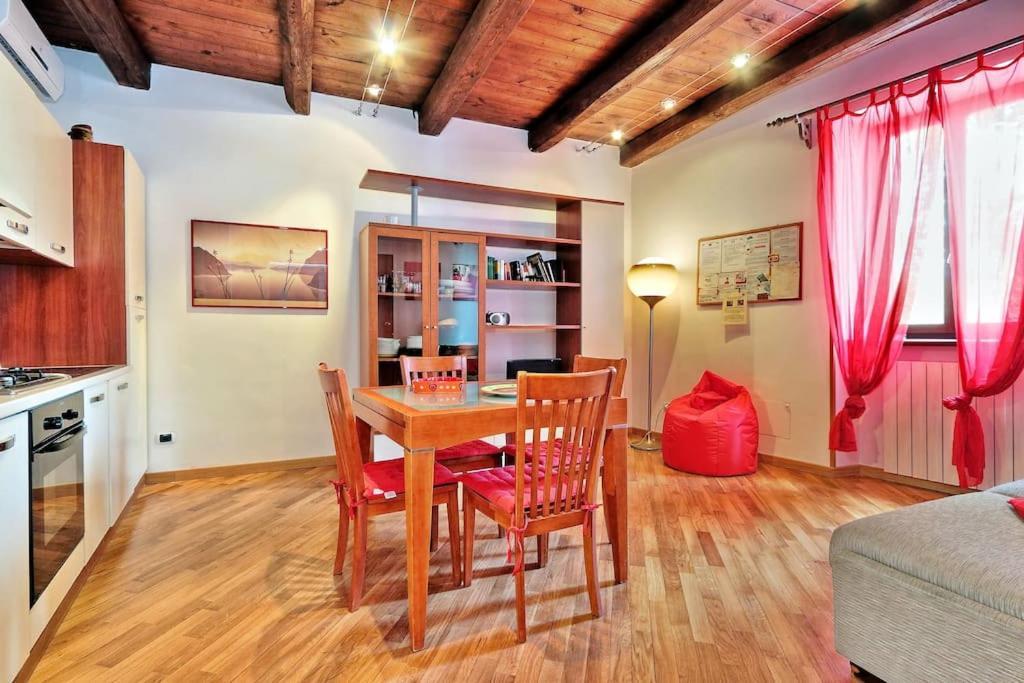 The Red Apartment Rome Luaran gambar